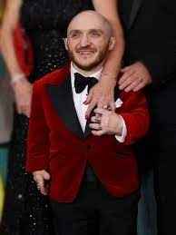 Joker Folie à Deux Leigh Gill Red Blazer